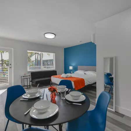 Amazing Balcony Studio At The Beach With Parking -M44